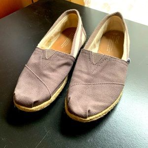 Toms size 7